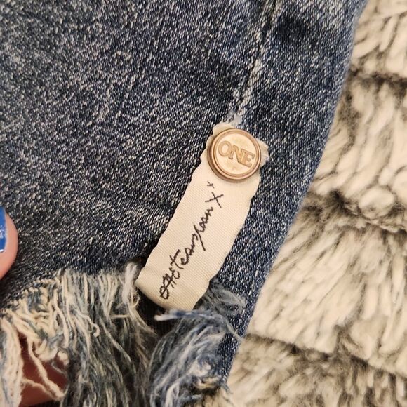 One teaspoon distressed superstar 2020 high waisted mini skirt size 23! - Picture 4 of 15